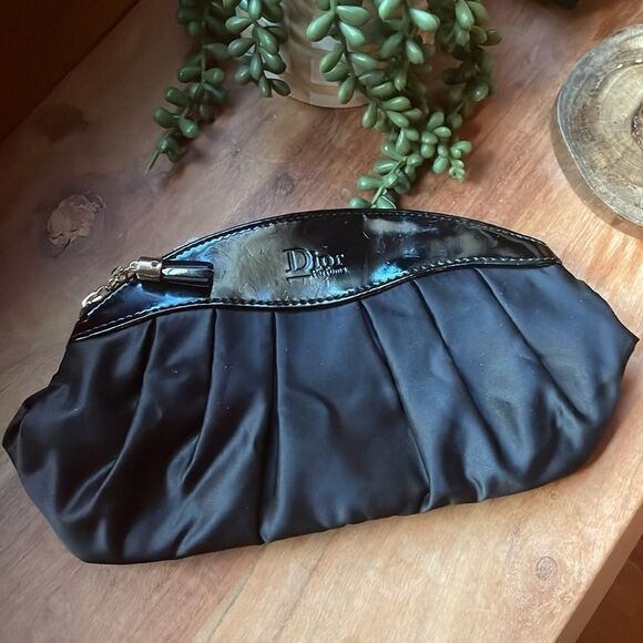 Dior perfume zipper pouch - Picture 2 of 16